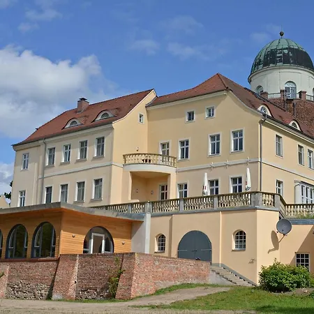Biohotel Burg 호텔 Lenzen